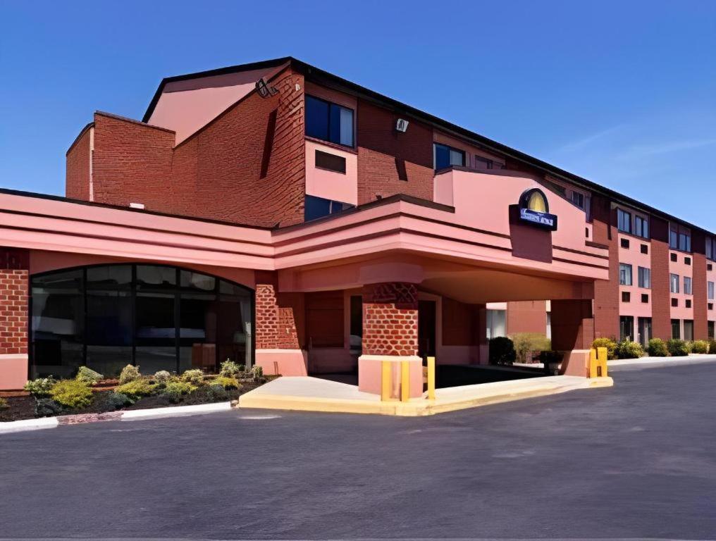 Red Roof Inn Martinsburg Dış mekan fotoğraf